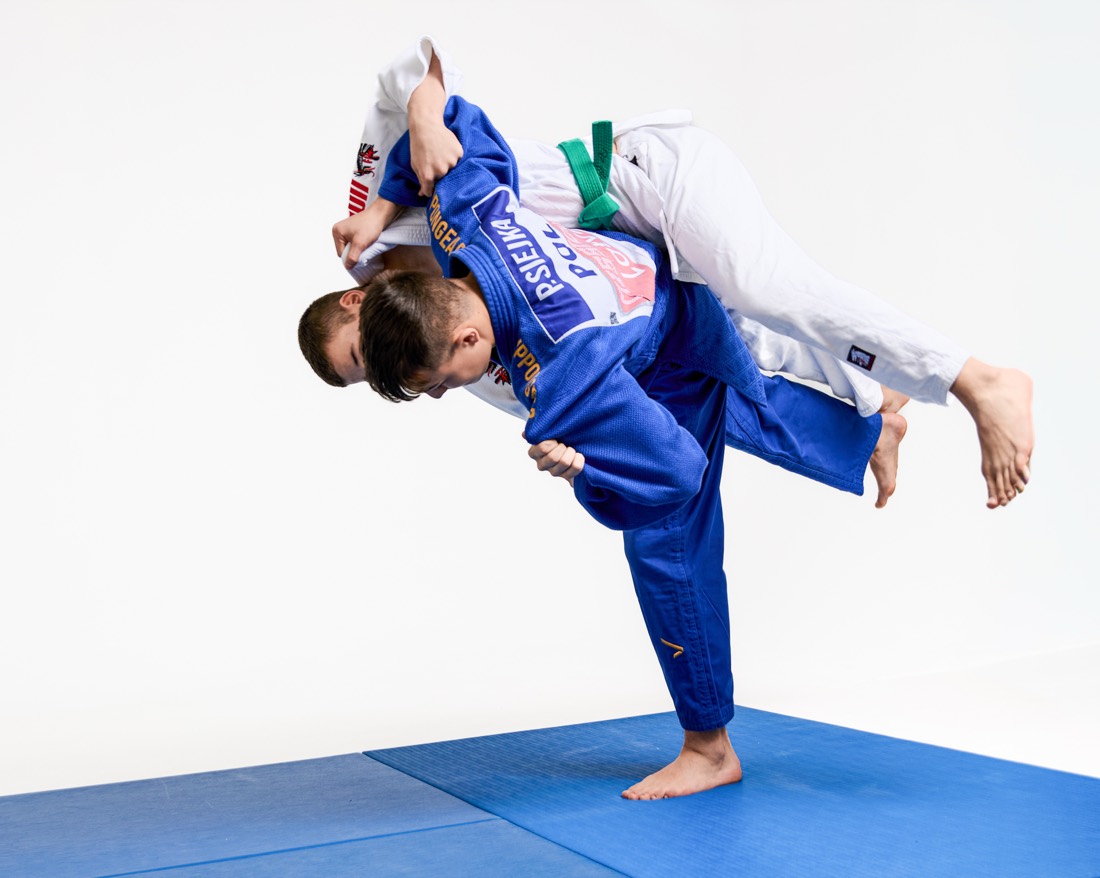 Trening judo dzieci na macie